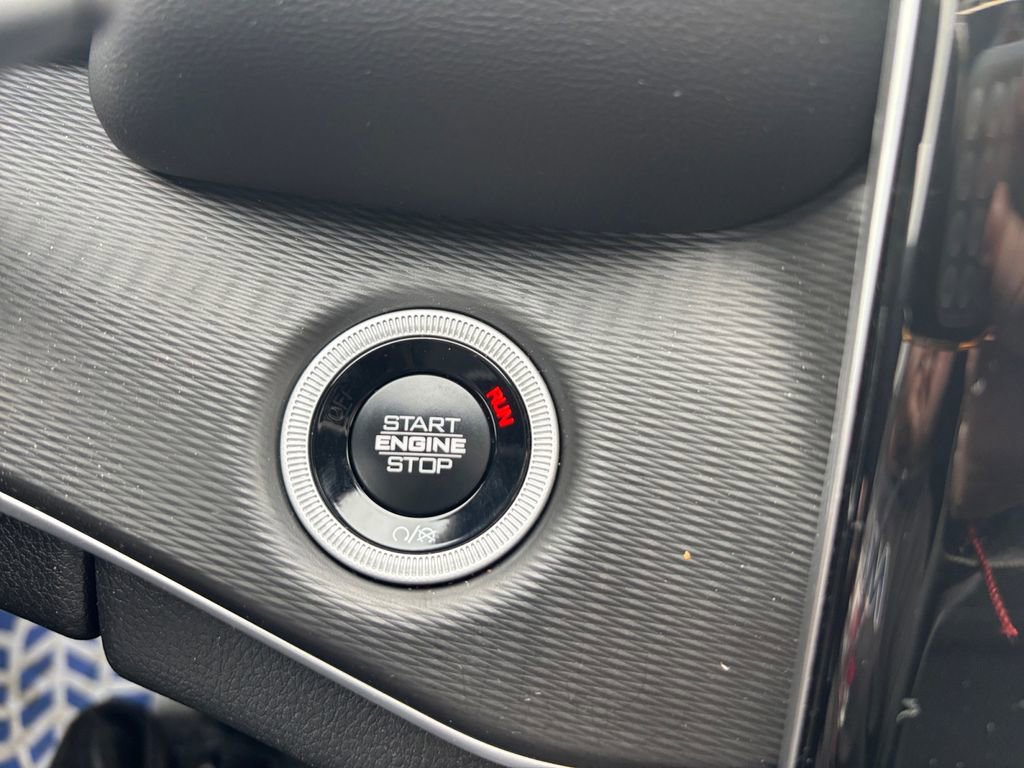 New 2025 Jeep Grand Cherokee L Laredo w/ Luxury Tech Group I image 27