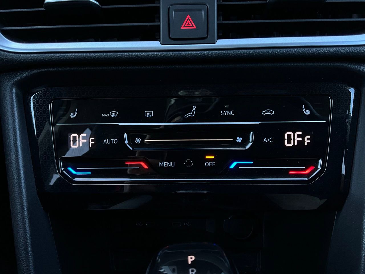 Used 2025 Volkswagen Taos SE image 28