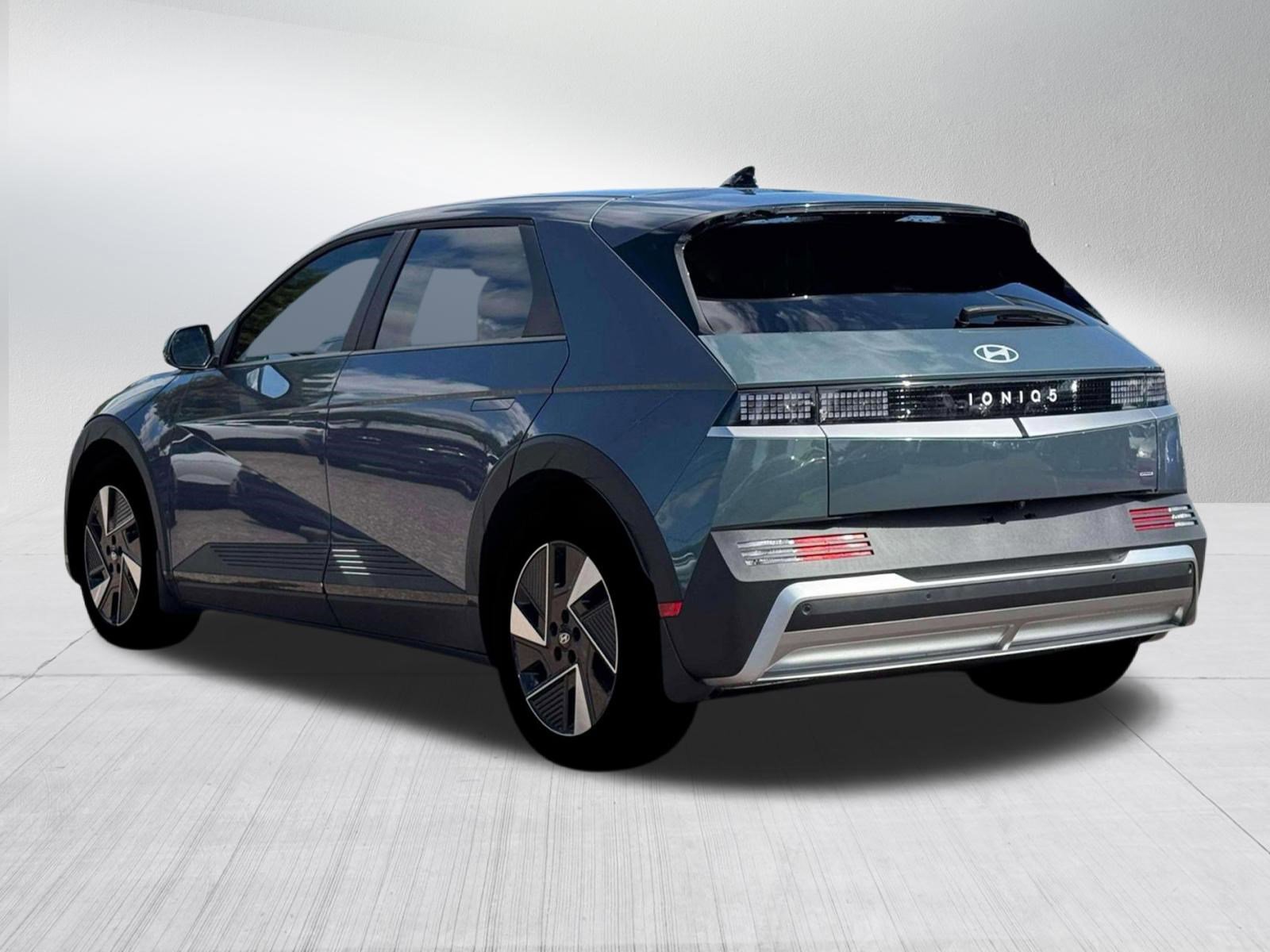 New 2026 Hyundai Ioniq 5 SEL image 5