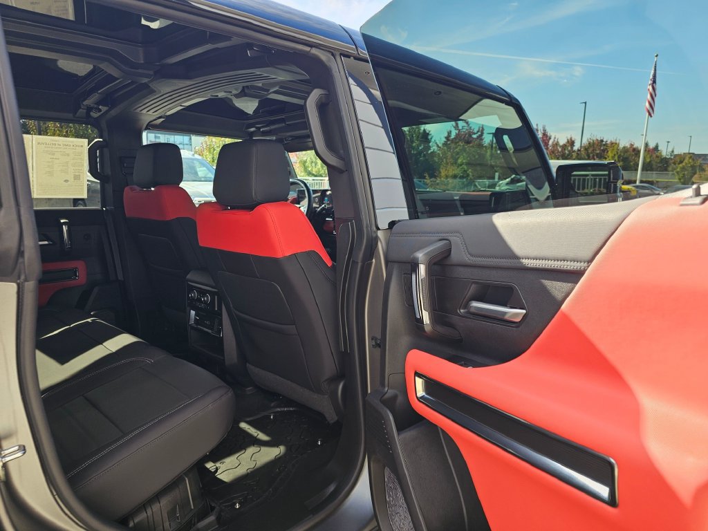 Used 2026 GMC Hummer EV 4x4 Crew Cab w/ Carbon Fiber Edition Package image 15