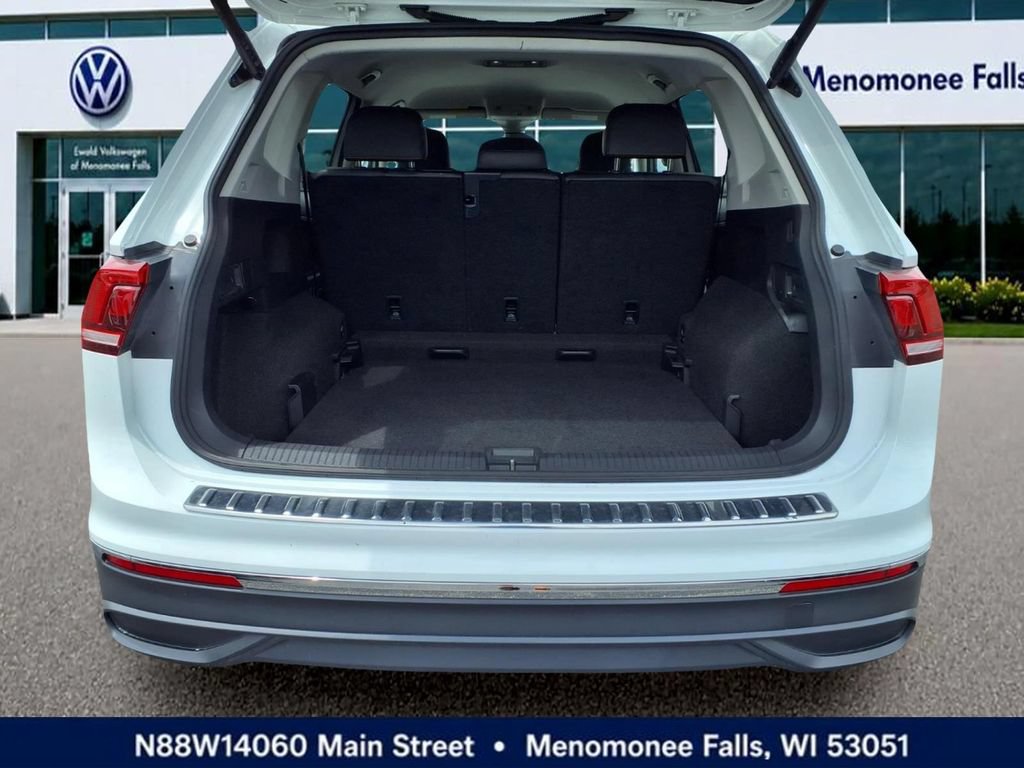 Used 2024 Volkswagen Tiguan Wolfsburg Edition AWD/4WD image 24