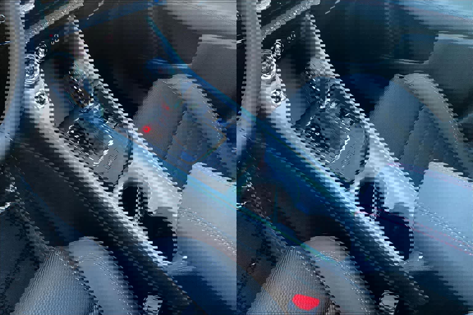 Used 2024 Dodge Hornet GT w/ GT Blacktop Package image 17