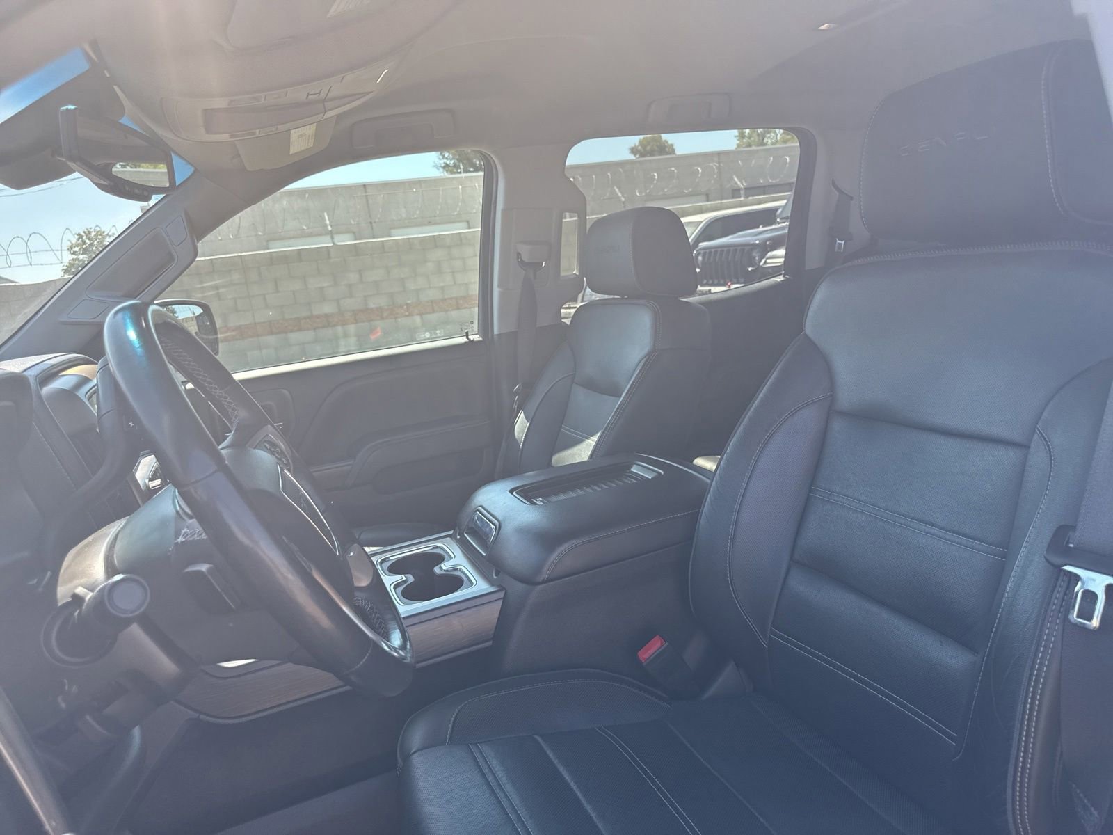 Used 2018 GMC Sierra 1500 Denali RWD image 9