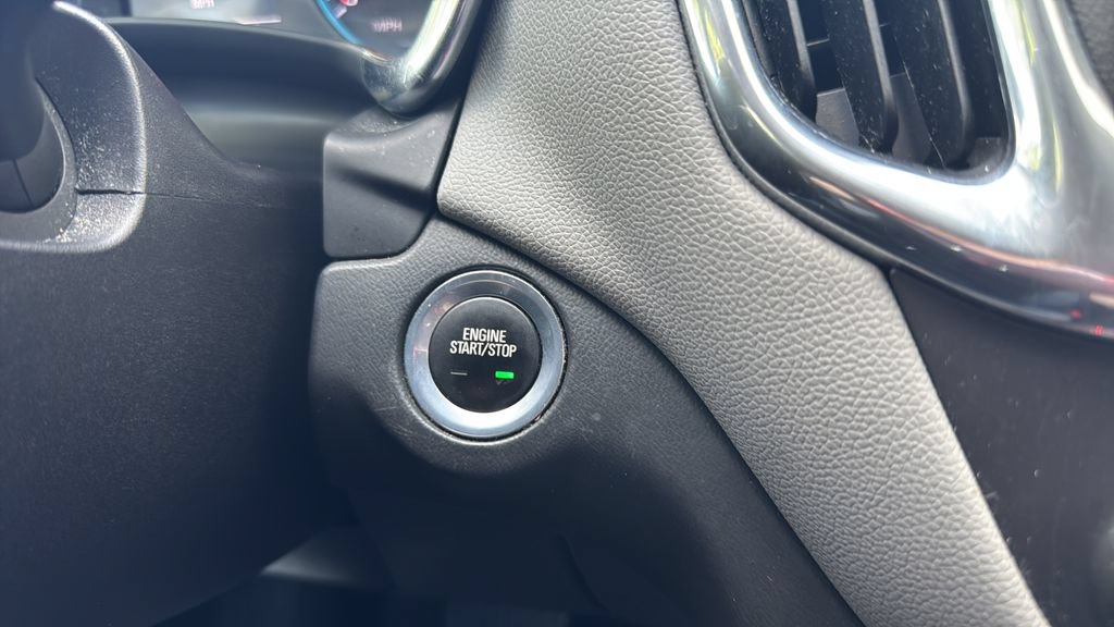 Used 2018 Chevrolet Equinox LT FWD image 21