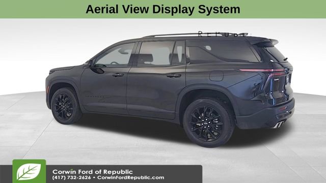 Used 2025 Chevrolet Traverse LT w/ Midnight/Sport Edition image 5