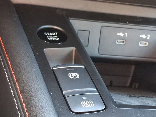 New 2026 Nissan Kicks SR w/ SR Premium Package FWD image 19