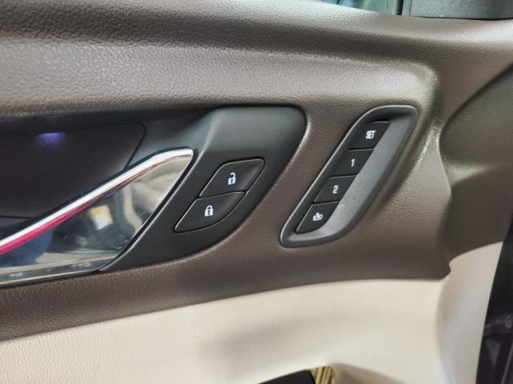 Used 2019 GMC Acadia Denali FWD image 15