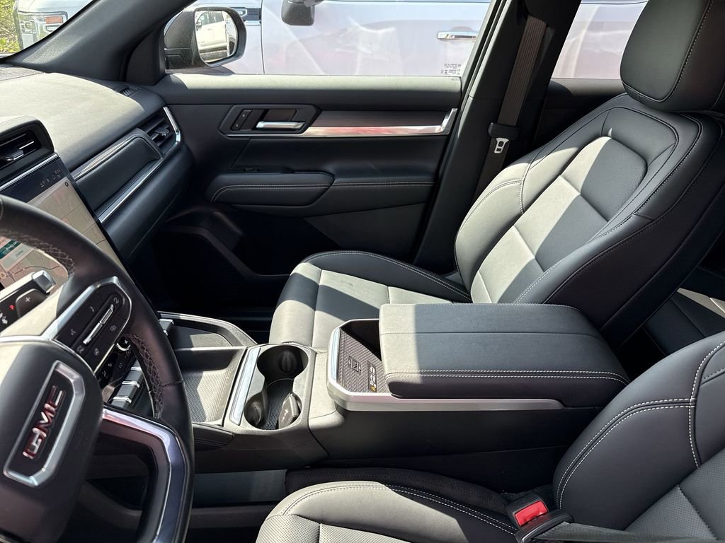 Certified 2025 GMC Terrain Elevation w/ Elevation Premium Package image 26