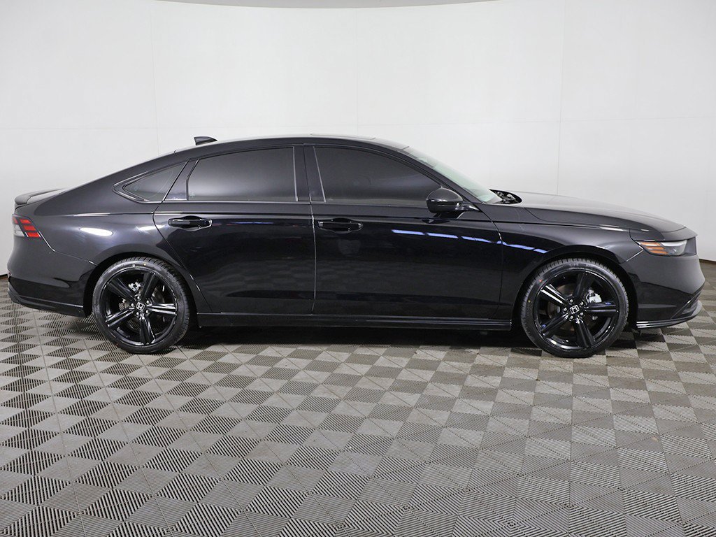 Used 2025 Honda Accord Sport image 17