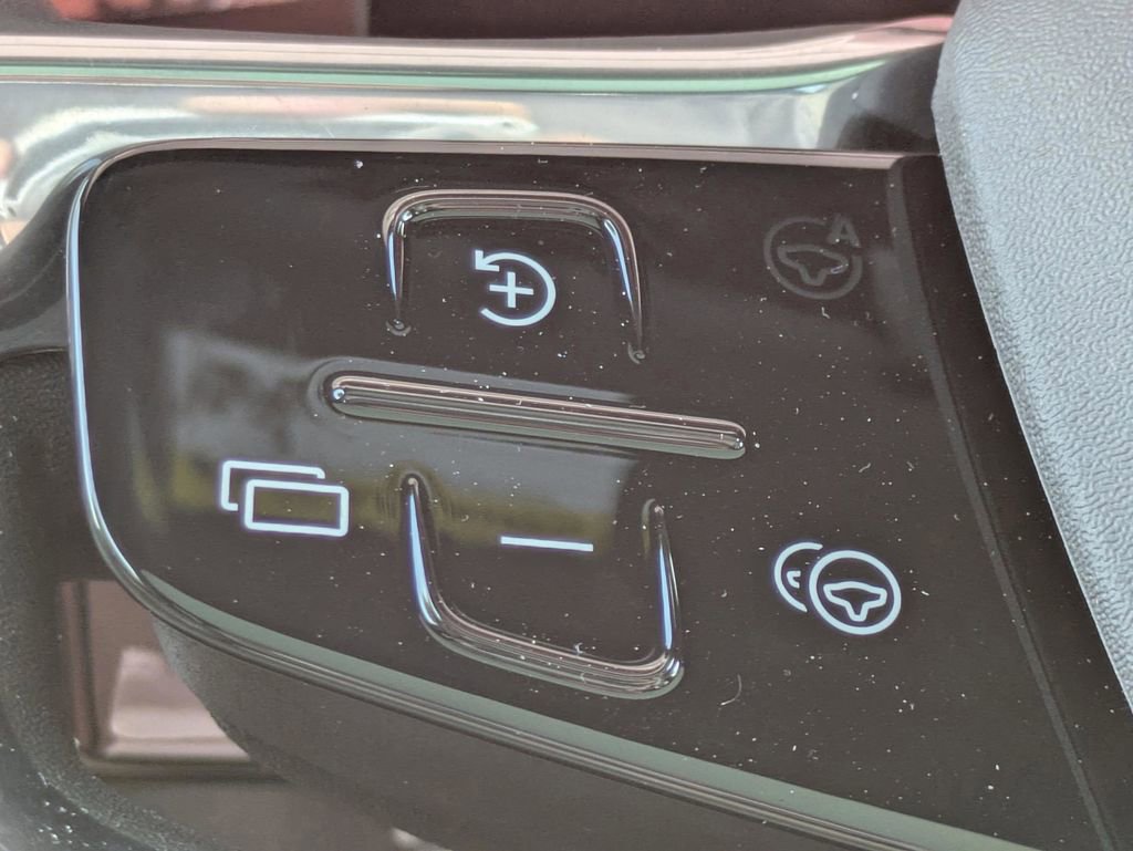 New 2026 Volvo EX90 Plus RWD image 21
