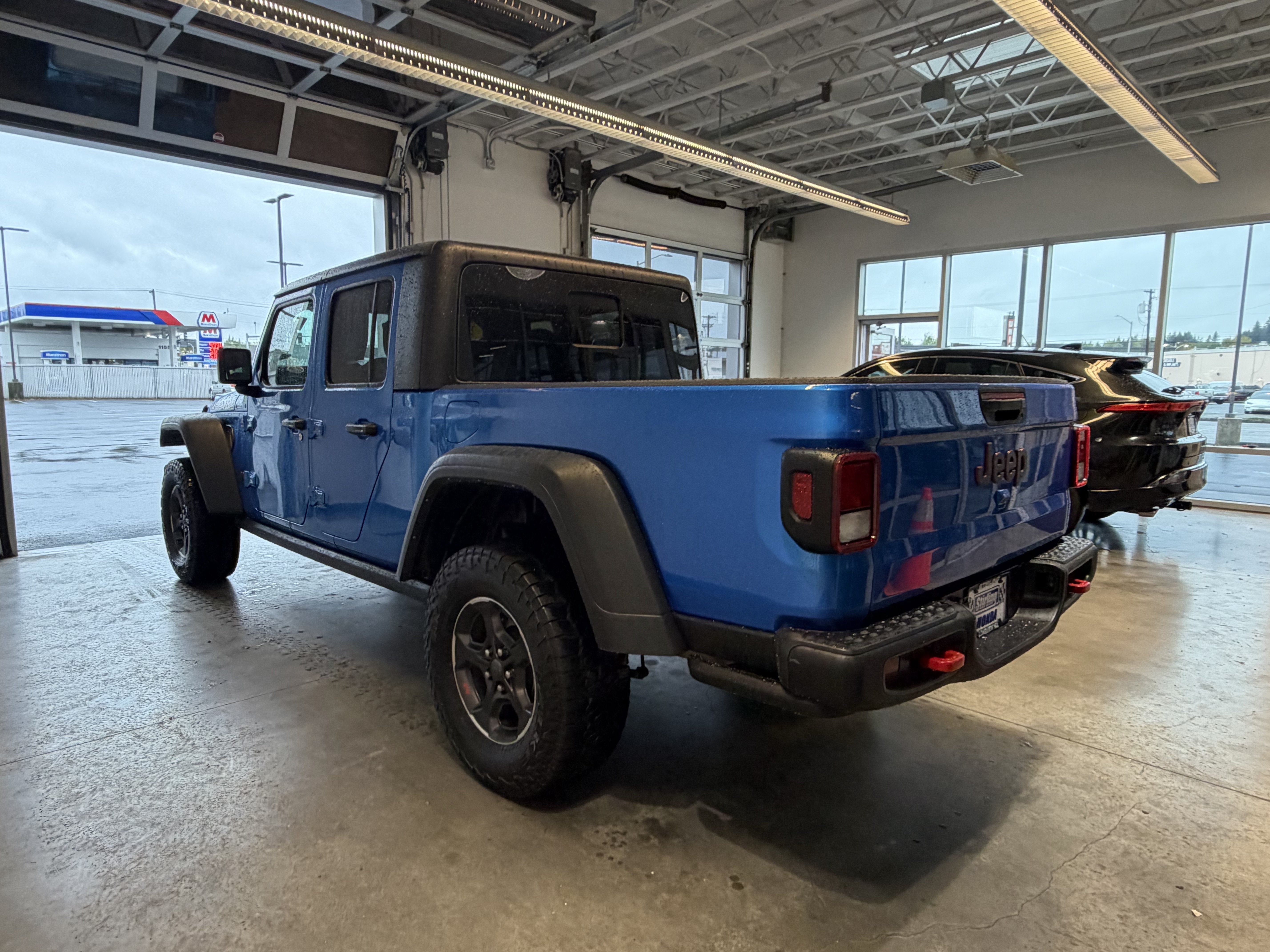 Used 2022 Jeep Gladiator Rubicon AWD/4WD image 5