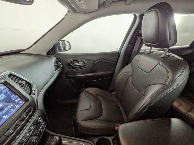 Used 2021 Jeep Cherokee Trailhawk w/ Premium Leather Package AWD/4WD image 30