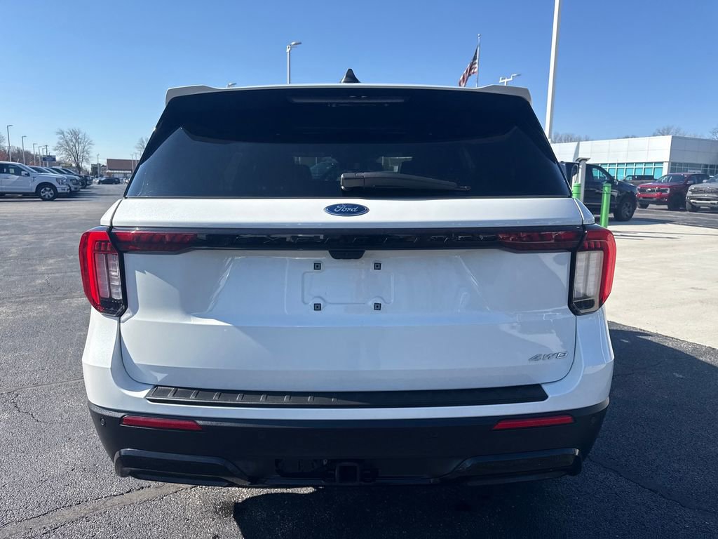 Used 2025 Ford Explorer ST-Line w/ Premium Package AWD/4WD image 7