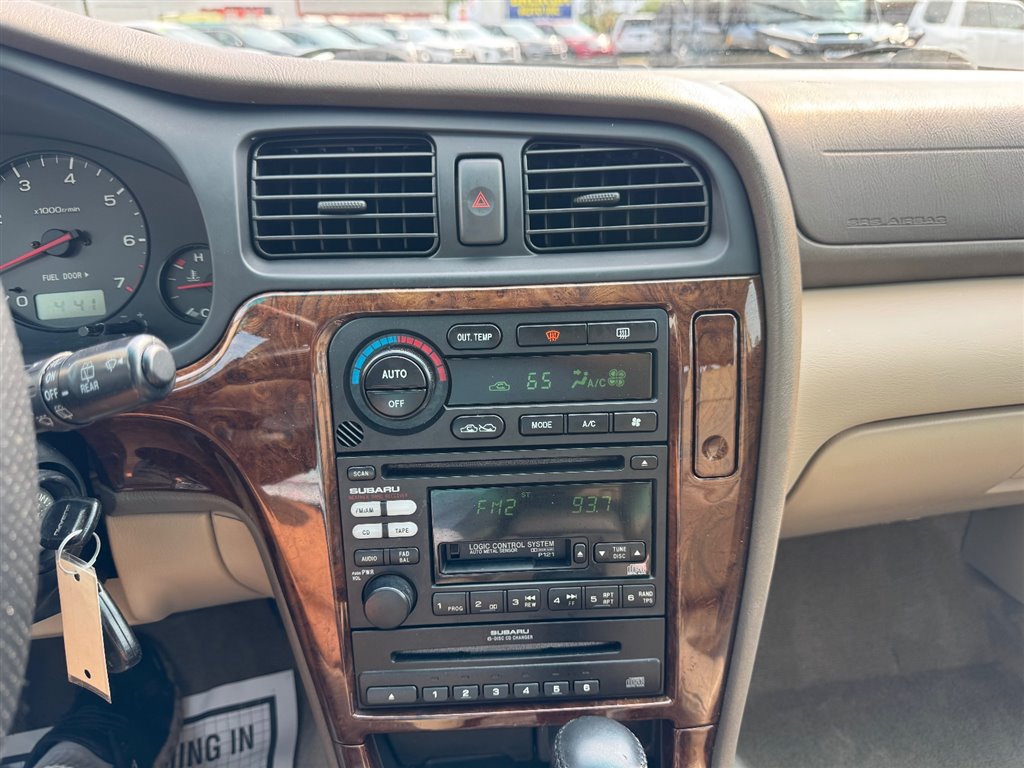 Used 2001 Subaru Outback H6 L.L. Bean Edition AWD/4WD image 12