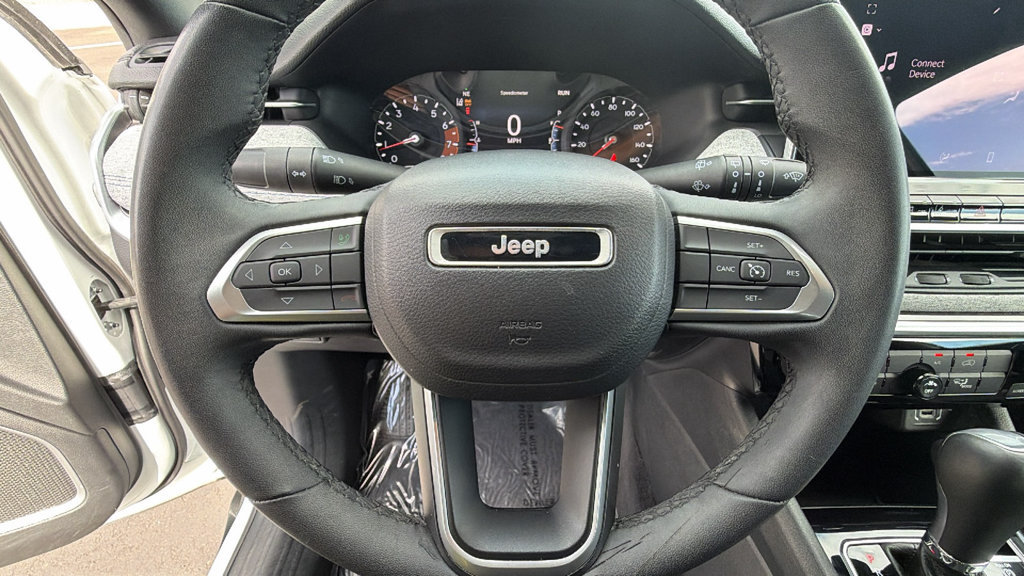 Used 2024 Jeep Compass Latitude AWD/4WD image 18