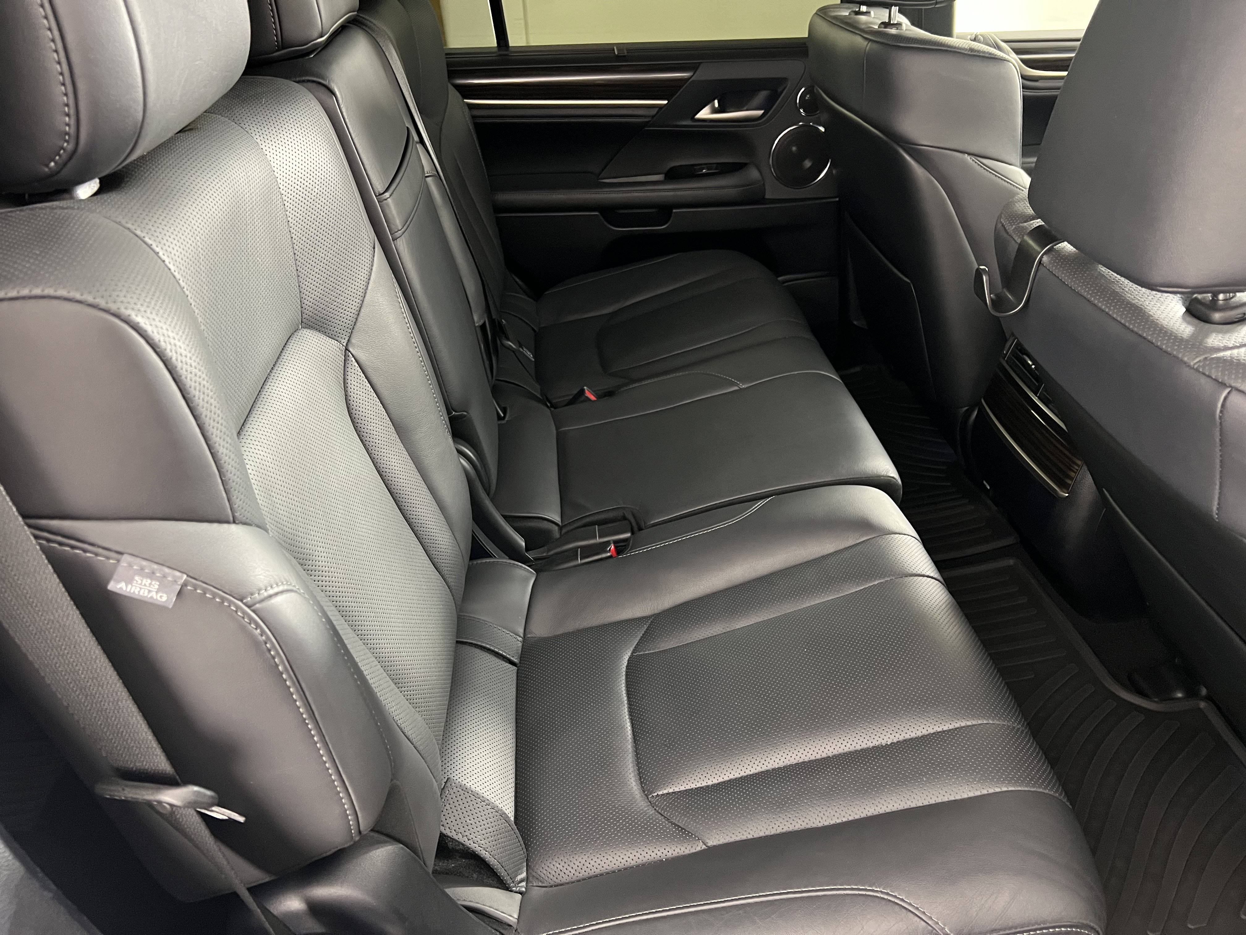 Used 2021 Lexus LX 570 4WD w/ Sport Package image 26