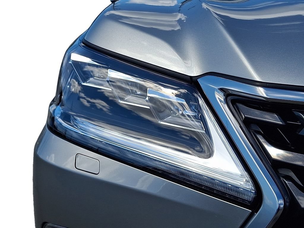 Used 2021 Lexus LX 570 4WD w/ Sport Package image 10