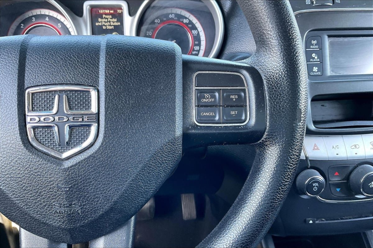 Used 2017 Dodge Journey SXT FWD image 18
