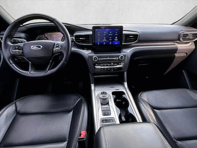 Used 2020 Ford Explorer XLT w/ Equipment Group 202A RWD image 16