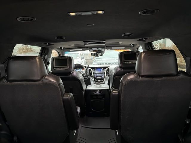 Used 2016 Cadillac Escalade Platinum image 26