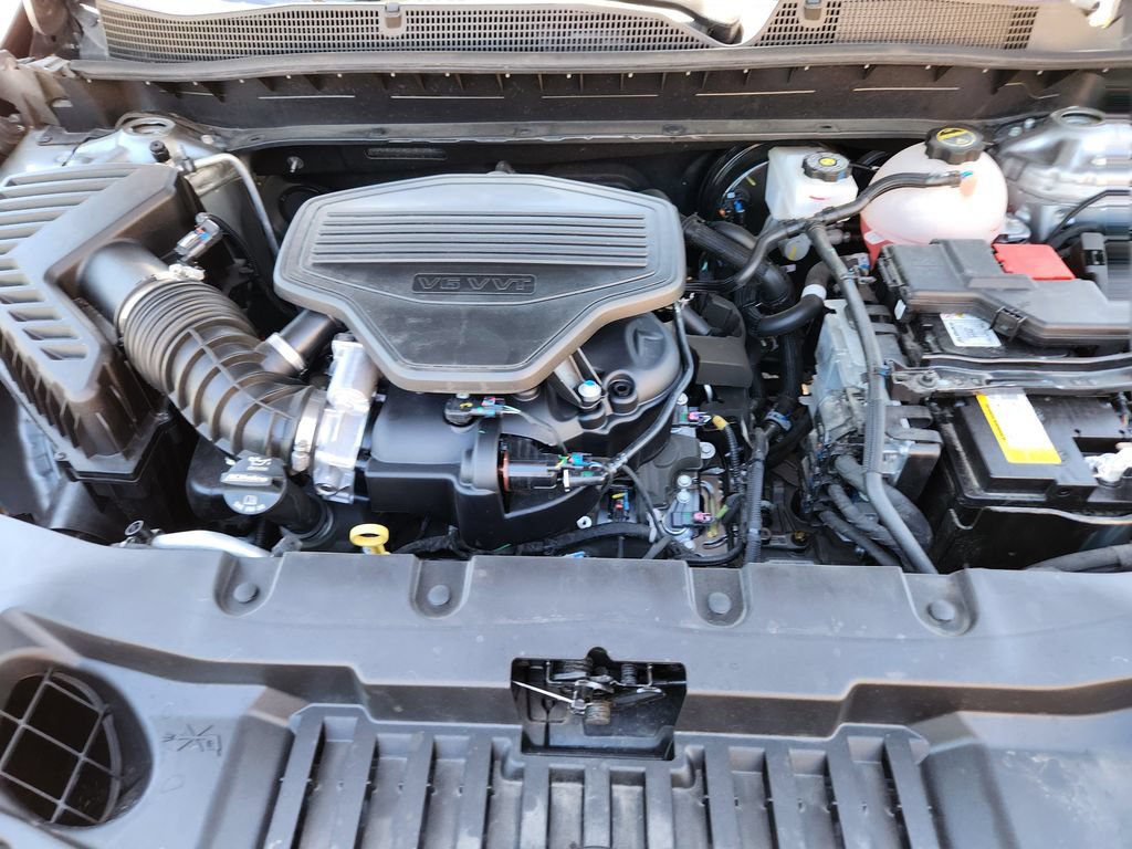 Used 2025 Chevrolet Blazer RS FWD image 36