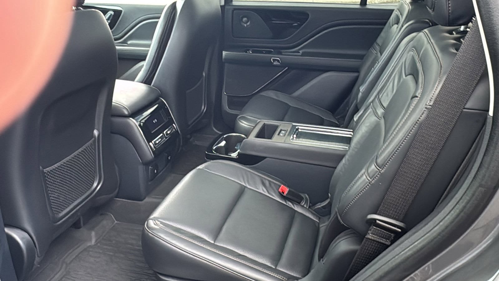 Used 2025 Lincoln Aviator Reserve w/ Jet Appearance Package AWD/4WD image 29