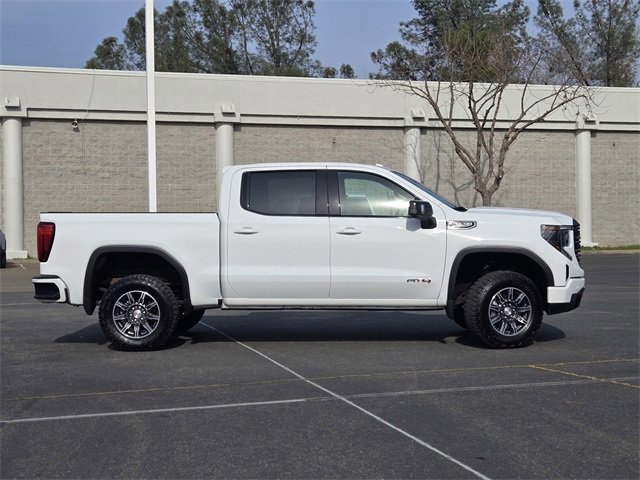 Used 2025 GMC Sierra 1500 AT4 image 3