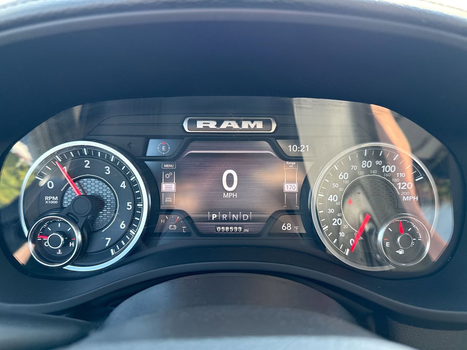 Used 2024 RAM 1500 Laramie image 11