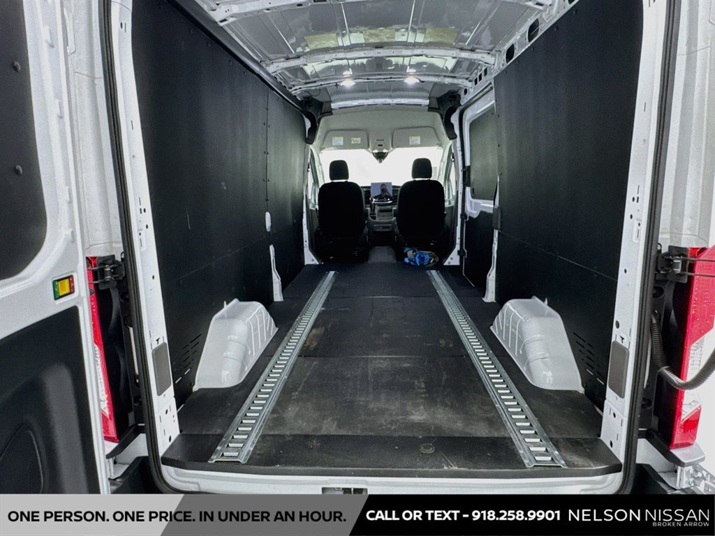 Used 2025 Ford Transit 350 148 Medium Roof AWD image 23