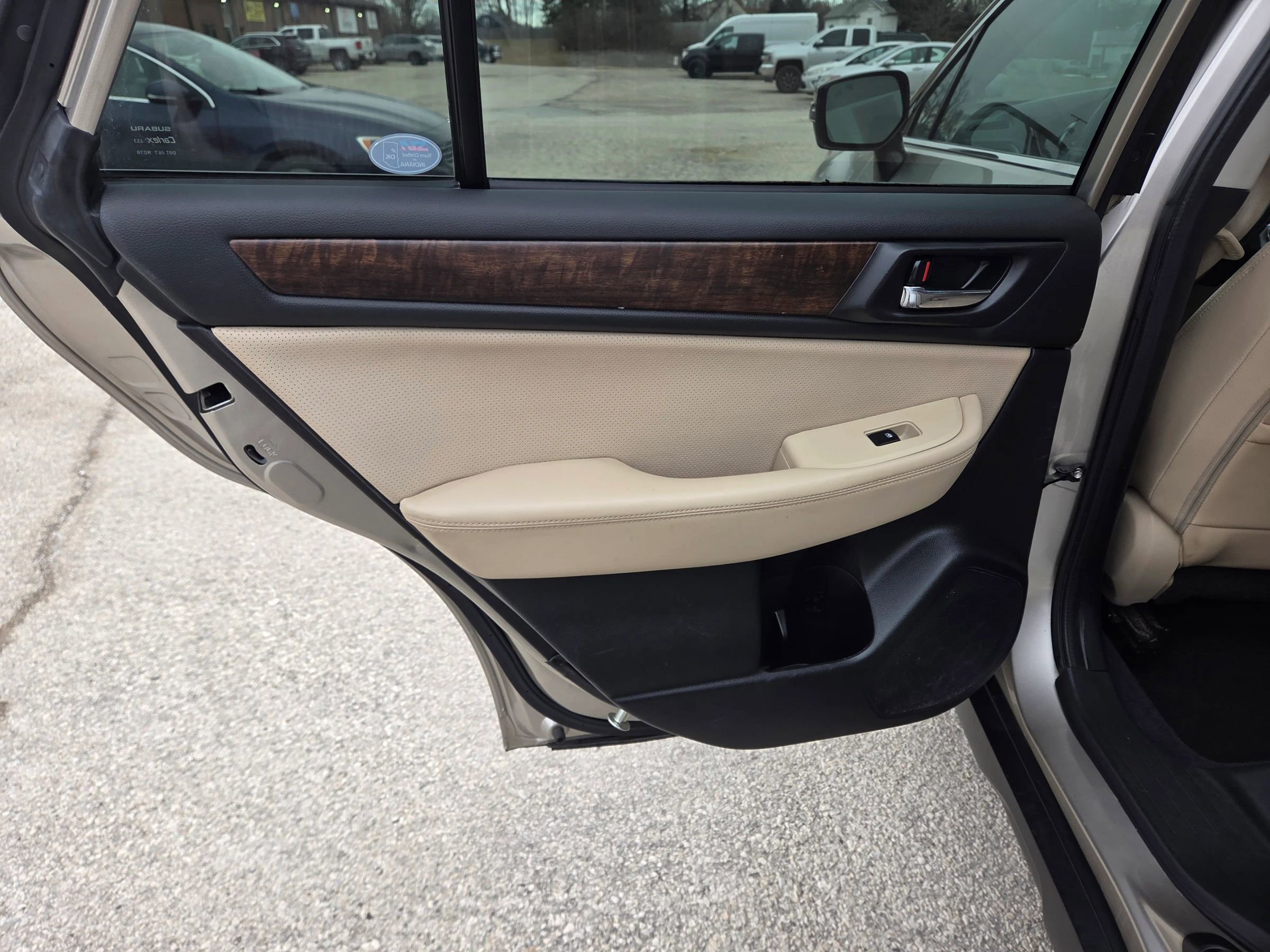 Used 2016 Subaru Outback 2.5i Limited image 16