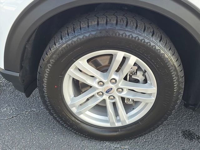 Used 2024 Ford Explorer XLT w/ Equipment Group 202A image 12