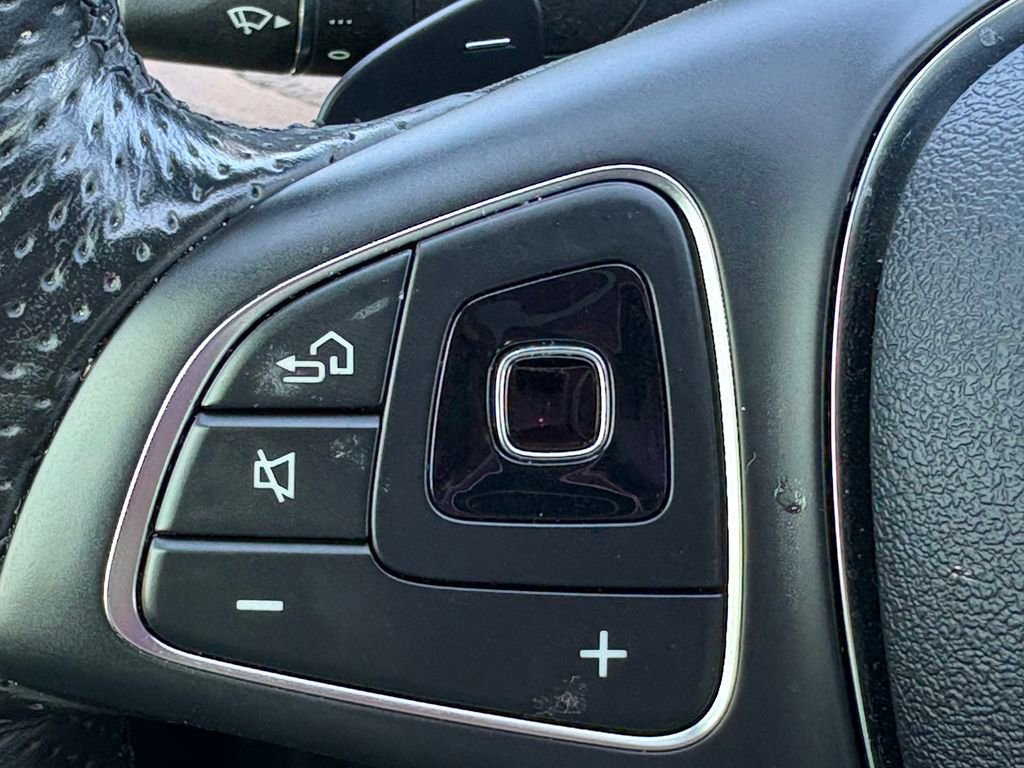 Used 2017 Mercedes-Benz E 300 image 22