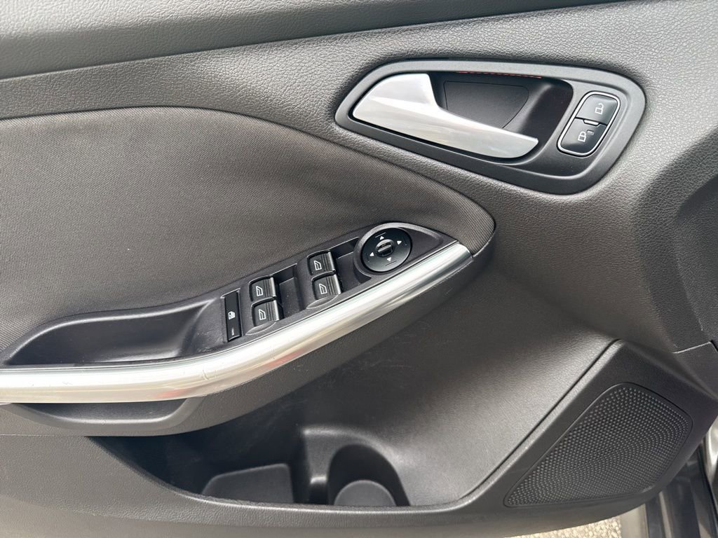 Used 2015 Ford Focus ST w/ Equipment Group 402A image 9