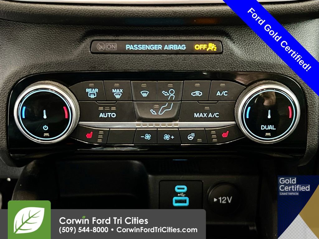 Used 2022 Ford Escape Titanium w/ Class II Trailer Tow Package image 9