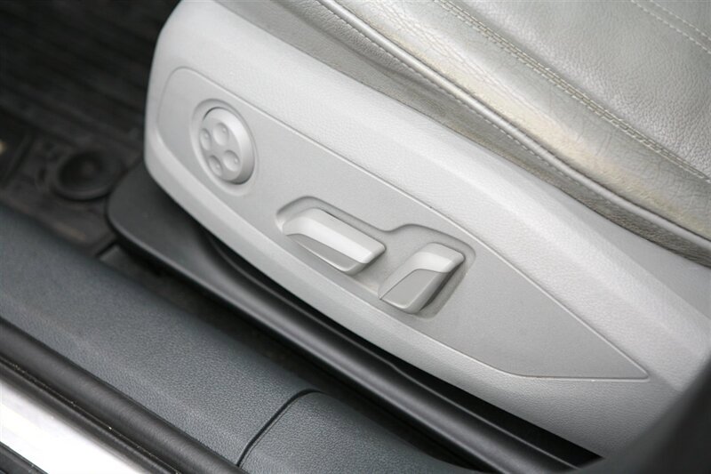 Used 2018 Audi A4 2.0T Premium Plus w/ Premium Plus Package AWD/4WD image 11