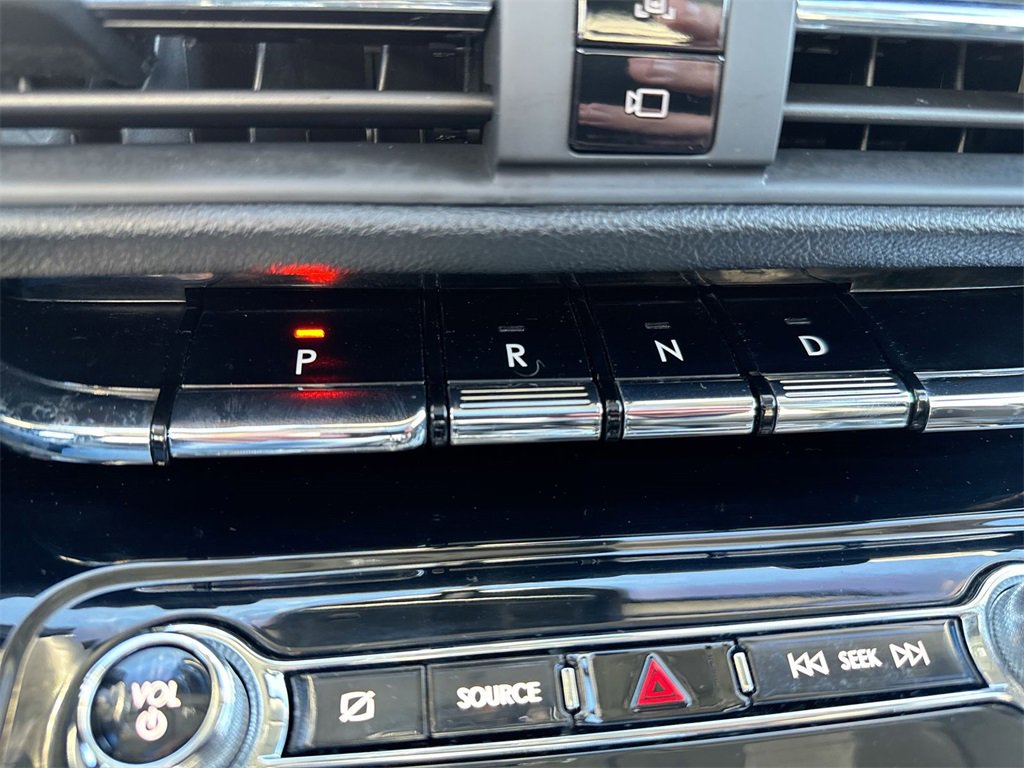 Used 2022 Lincoln Corsair Reserve w/ Equipment Group 201A image 17