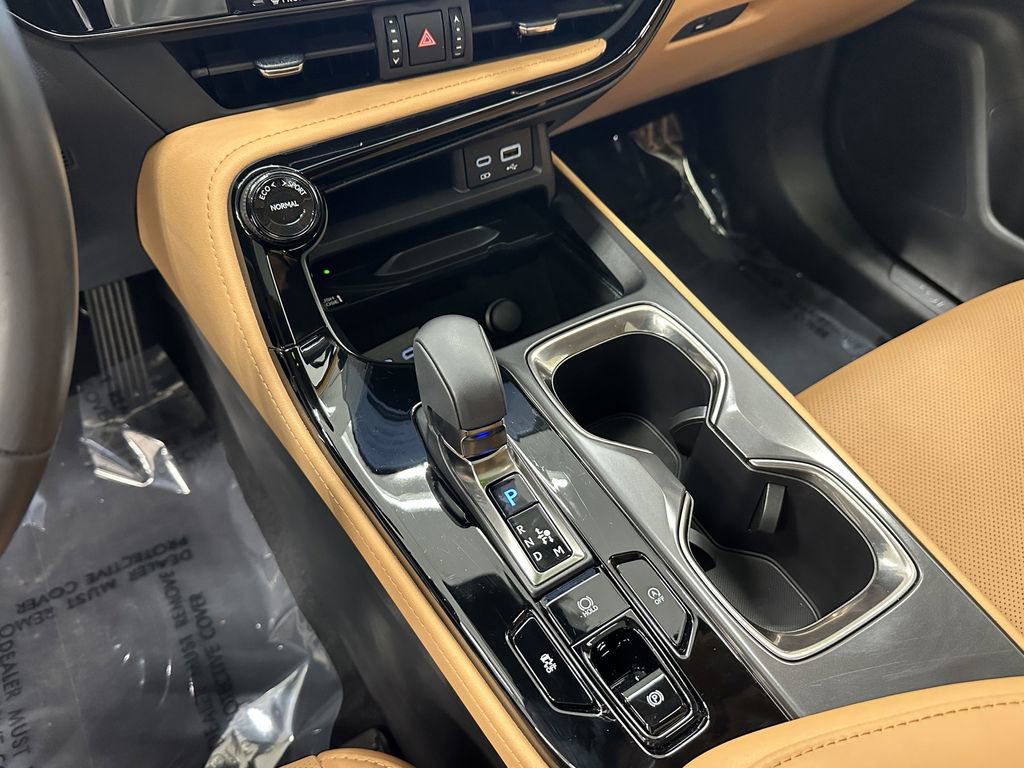 Used 2025 Lexus NX 250 FWD w/ Premium Package image 31