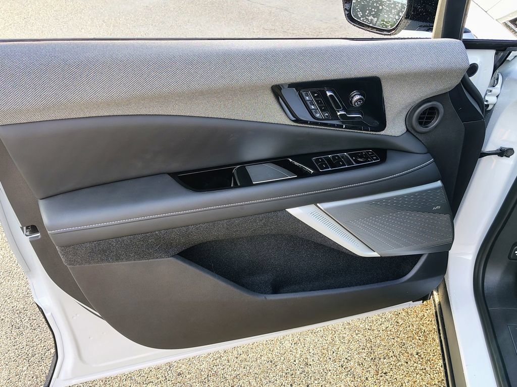 New 2027 Cadillac Optiq Premium Luxury AWD/4WD image 18