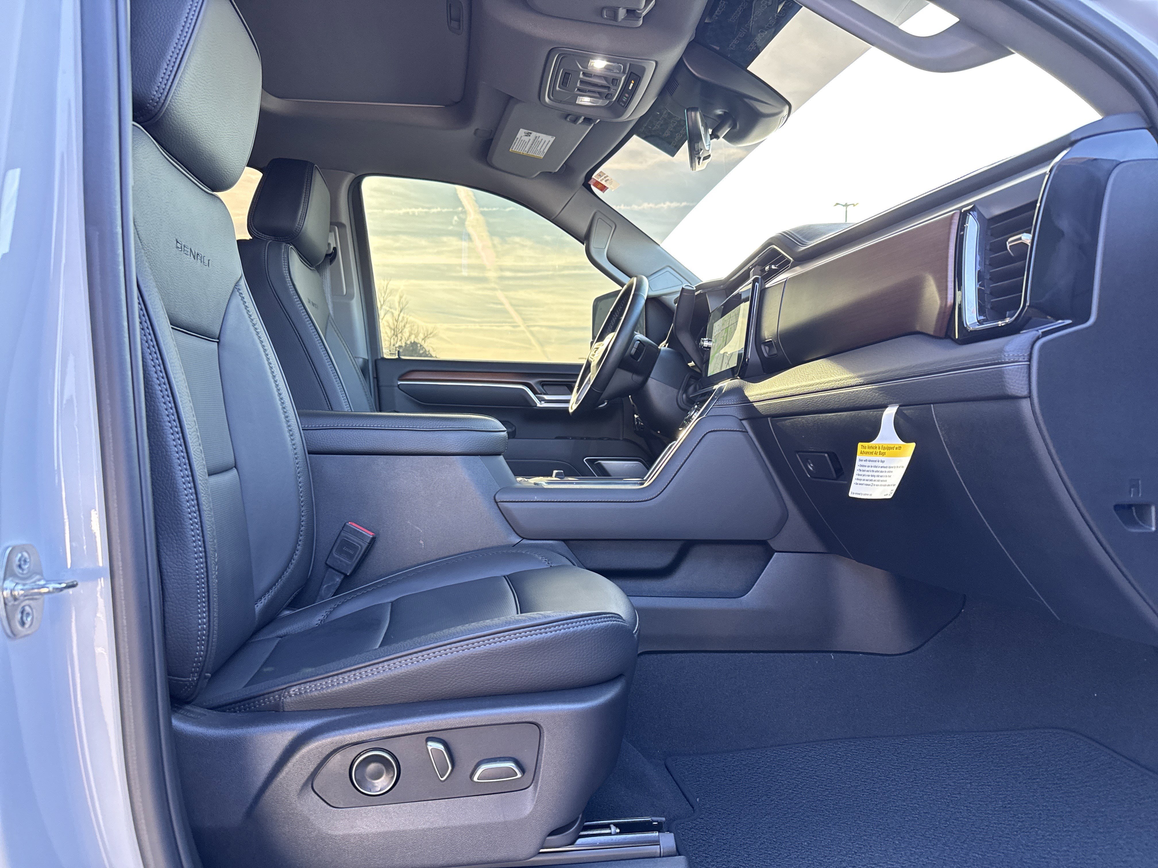 Used 2025 GMC Sierra 2500 Denali w/ Denali Reserve Package image 31