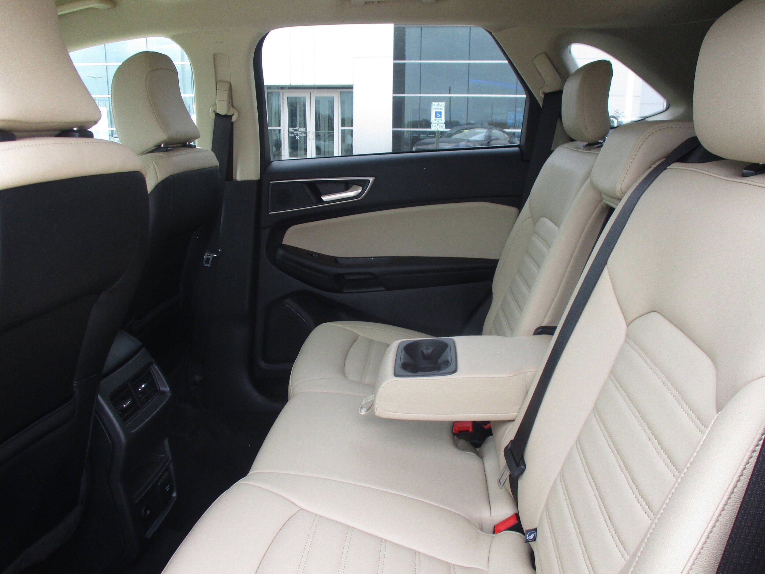 Used 2024 Ford Edge SEL w/ Convenience Package AWD/4WD image 17