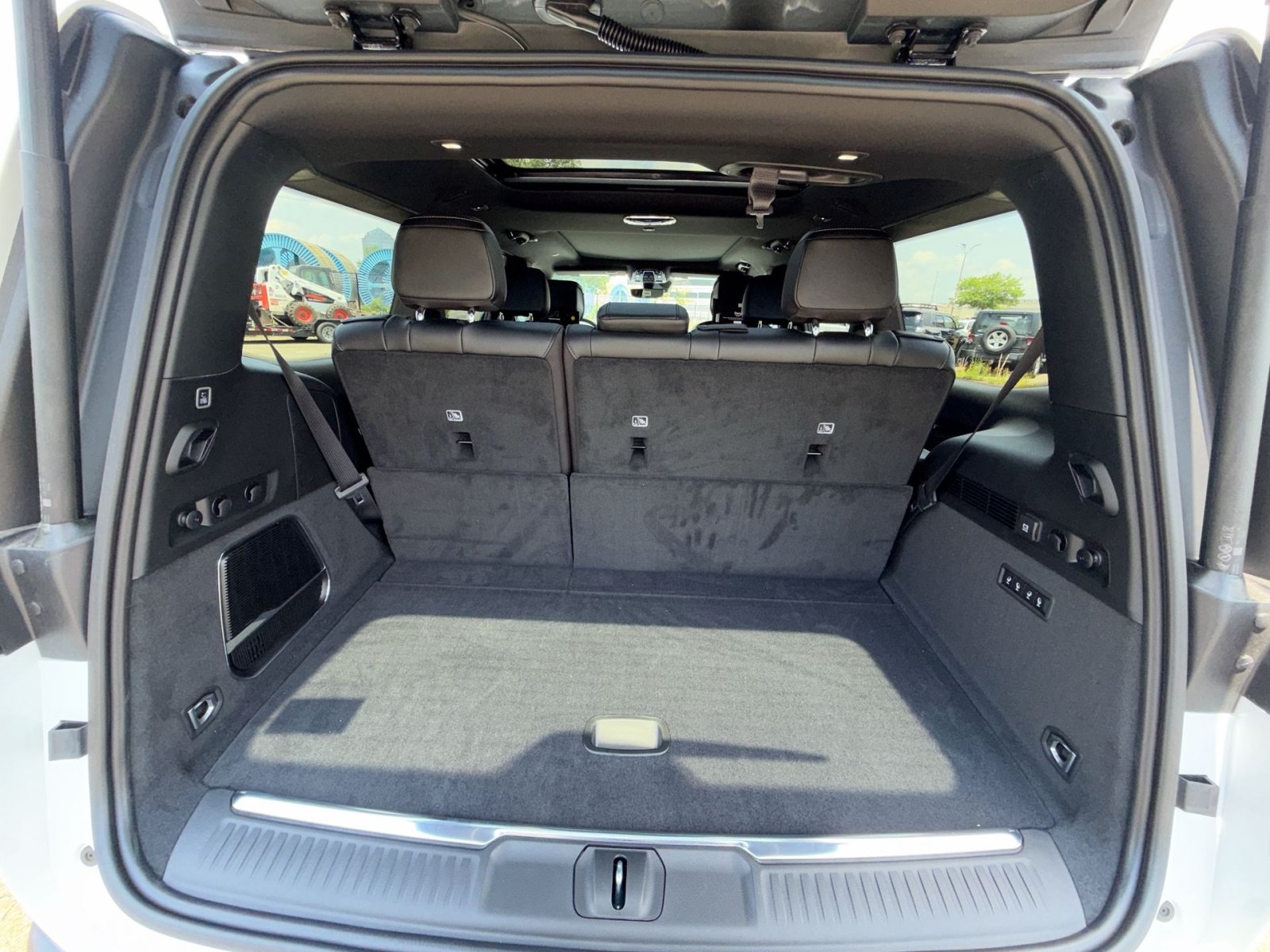New 2026 Jeep Grand Wagoneer Summit w/ Rear Seat Video Group I AWD/4WD image 27