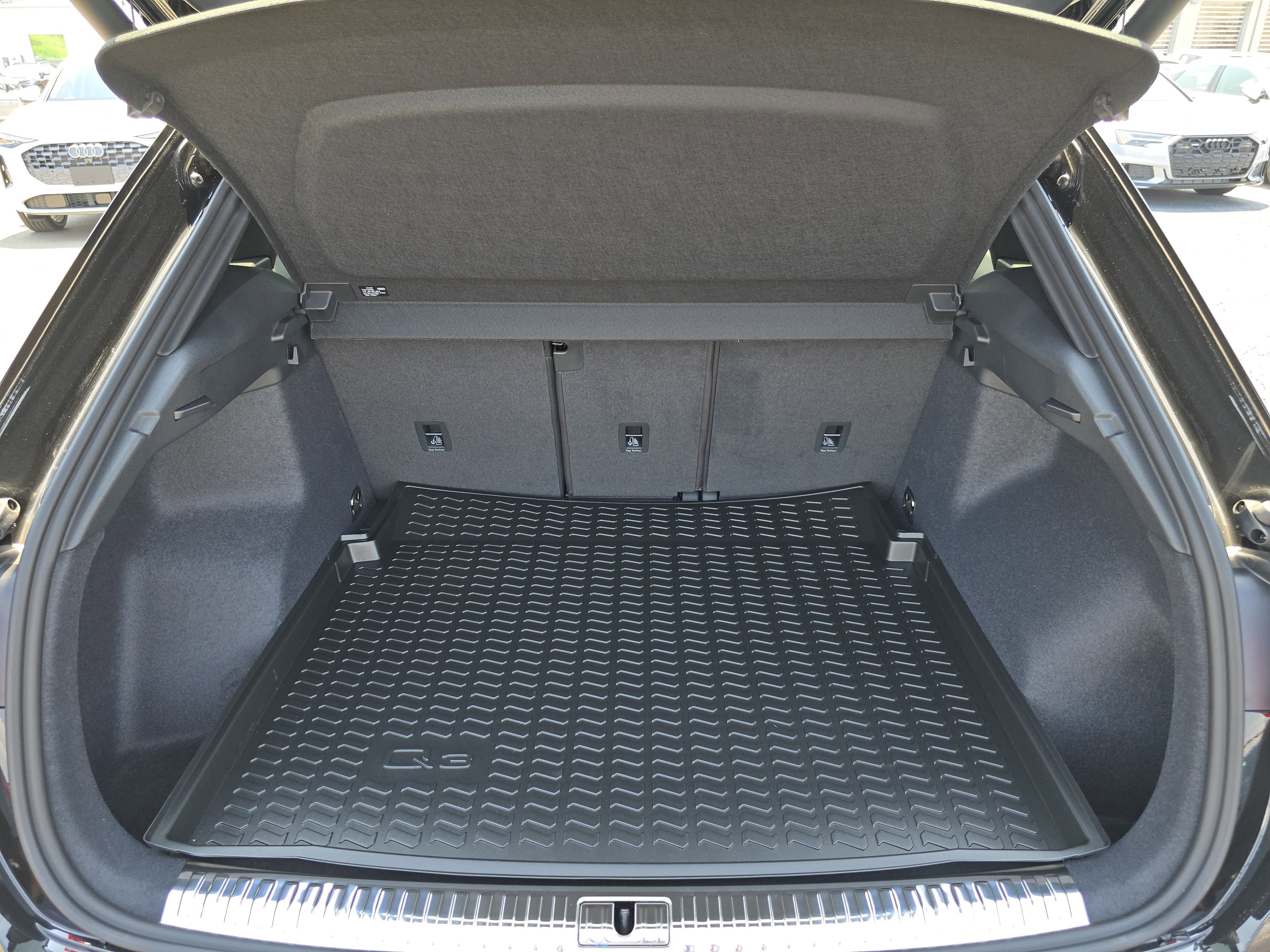 New 2025 Audi Q3 2.0T Premium image 18