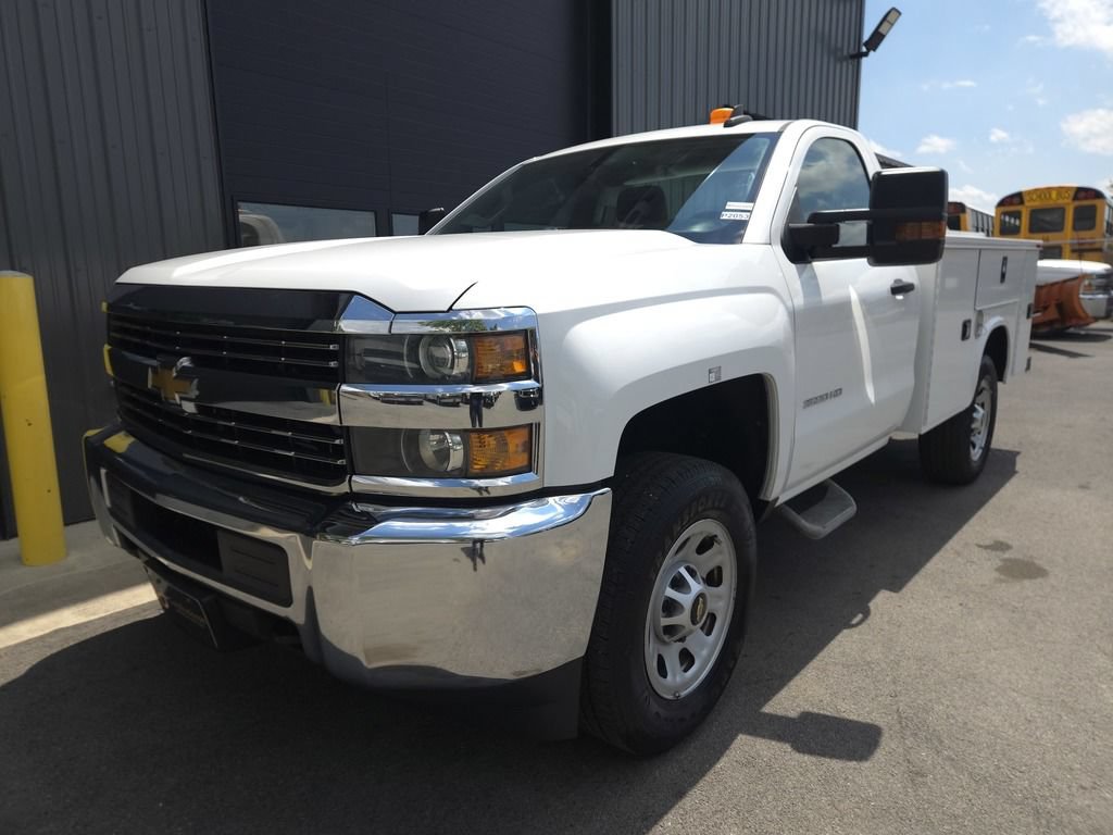 Used 2018 Chevrolet Silverado 3500 W/T RWD image 2