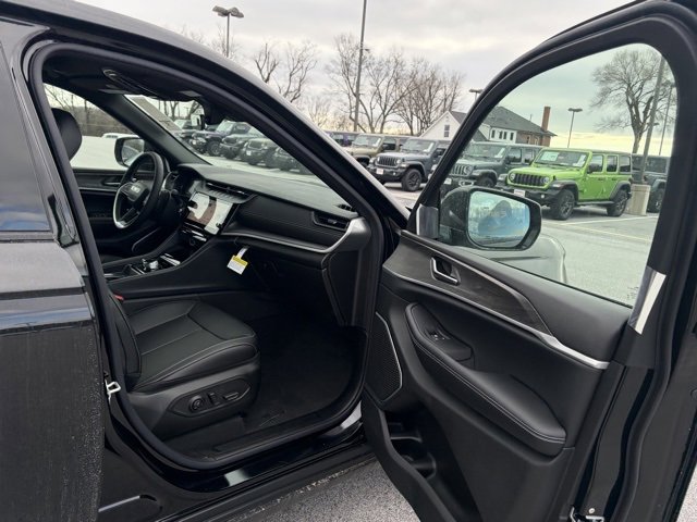 New 2026 Jeep Grand Cherokee Limited w/ Limited Altitude Package image 26