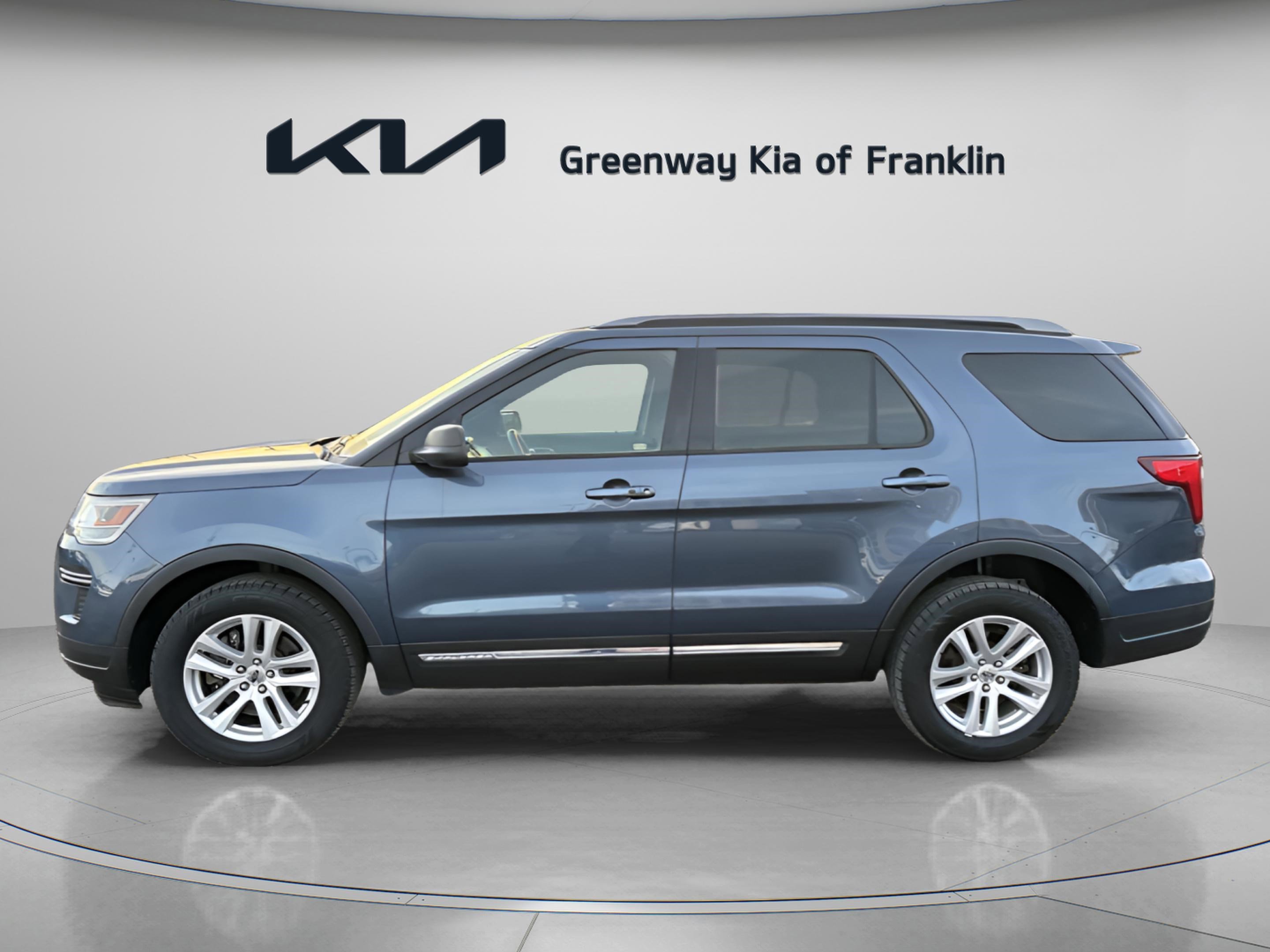 Used 2019 Ford Explorer XLT w/ Class III Trailer Tow Package image 4