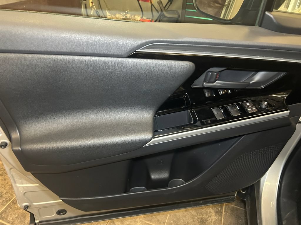 Used 2023 Toyota bZ4X AWD w/ Weather Package image 21