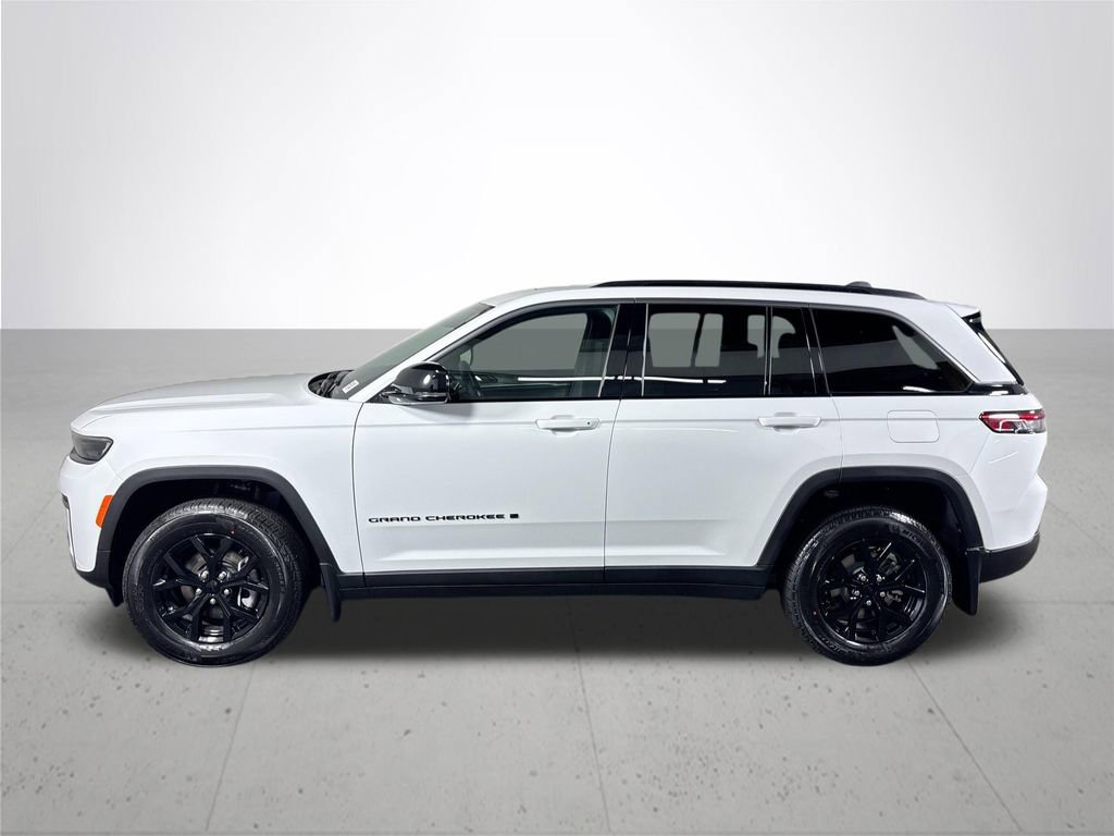 New 2026 Jeep Grand Cherokee Altitude AWD/4WD image 9