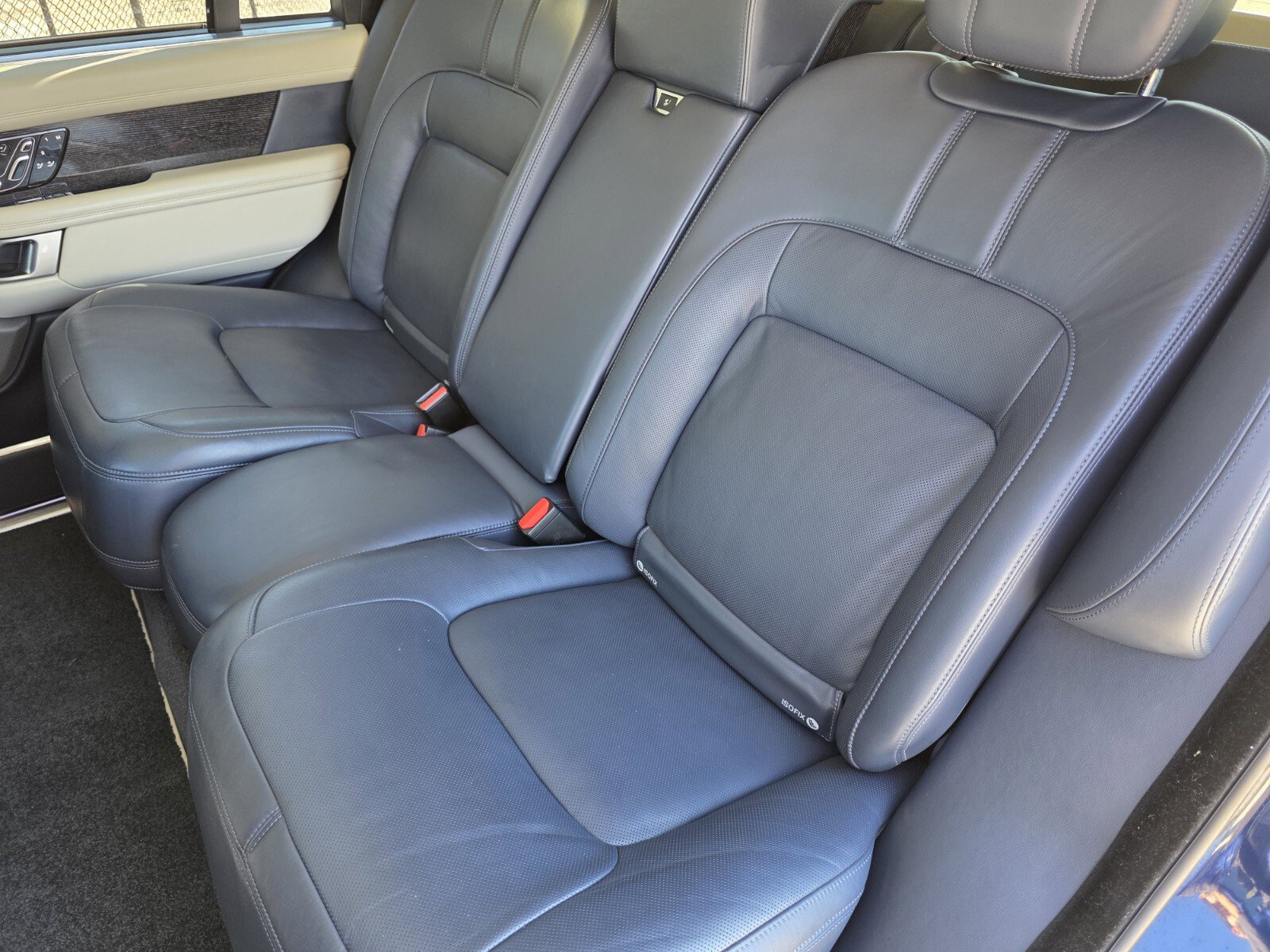 Used 2020 Land Rover Range Rover Long Wheelbase Autobiography image 14