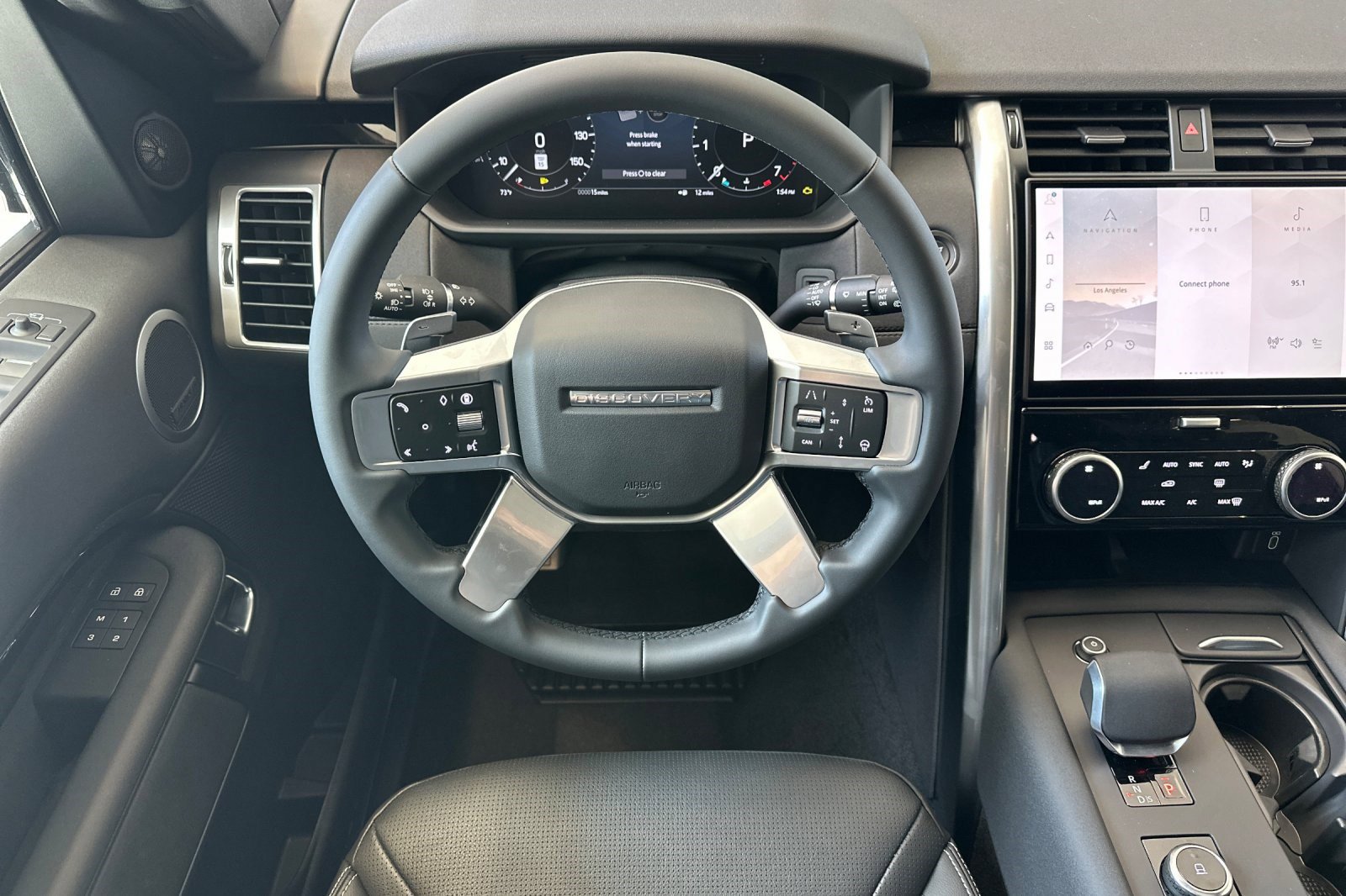 New 2026 Land Rover Discovery S image 26