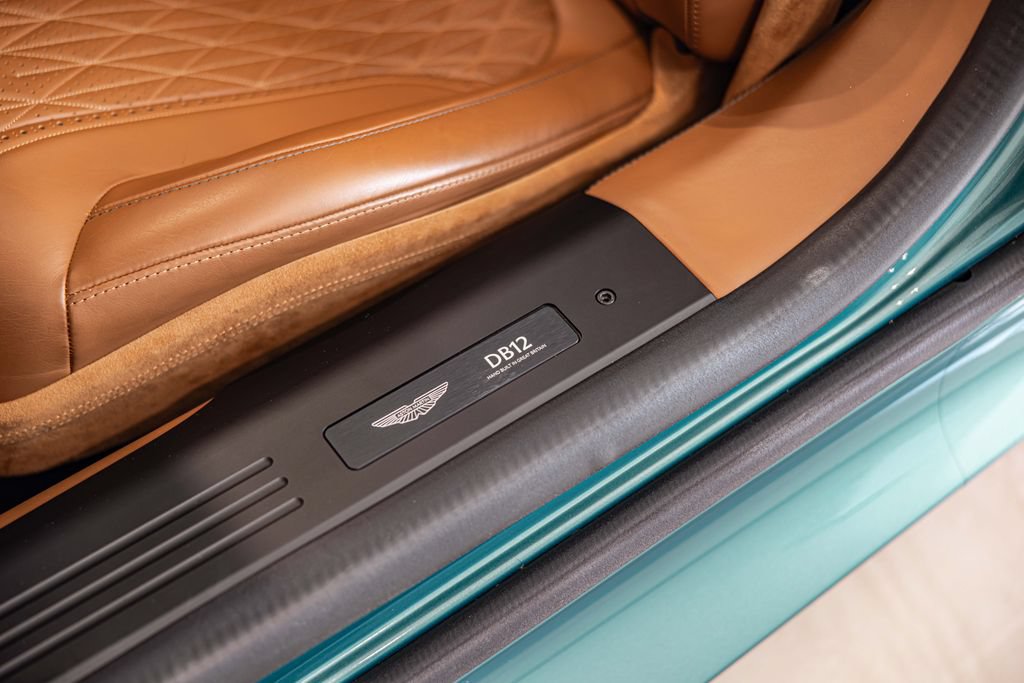Used 2025 Aston Martin DB12 Convertible RWD image 17